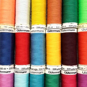 Gütermann Polyester Sytråd – 200 meter af pålidelig kvalitet