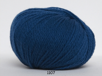 Se Hjerte Fine Highland Wool - Uldgarn - Hjertegarn - fv 1107 Mørk Petrol hos Vivi´s Butik
