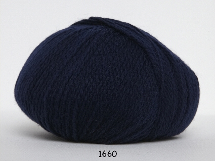 Se Hjerte Fine Highland Wool - Uldgarn - Hjertegarn - fv 1660 Mørk Blå hos Vivi´s Butik