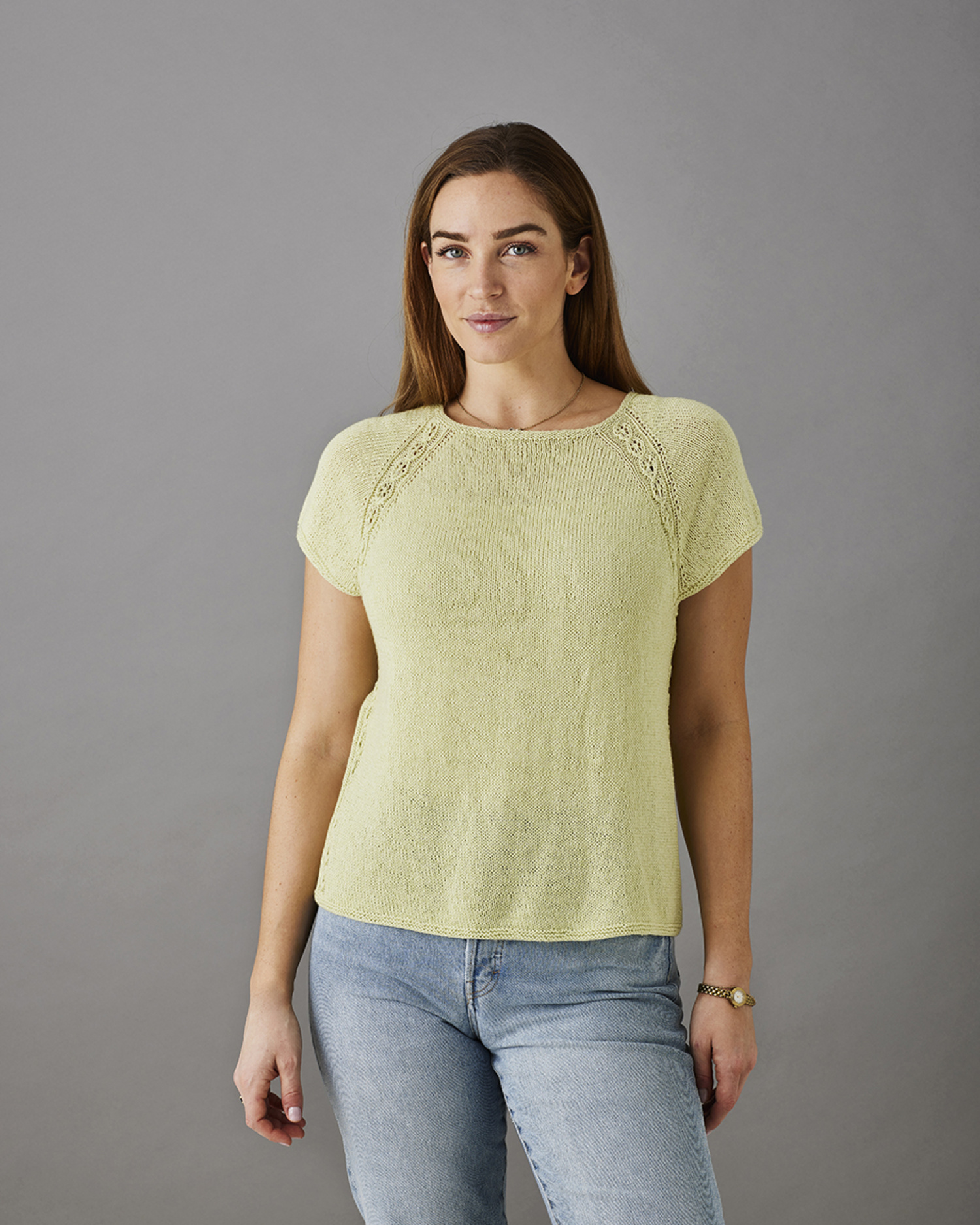 T-shirt med hulsnoninger Strikkekit med Elise Permin 891159 T-shirt med hulsnoninger Strikkekit Str XXL