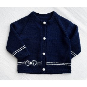 Strikkekit Model 2751 Svale Cardigan Hjertegarn Str.(3mdr.-6r)