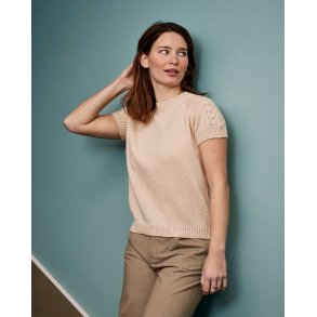 Stickkit Raglanblus med mnster p rmarna Permin M/Esther garn  8934122