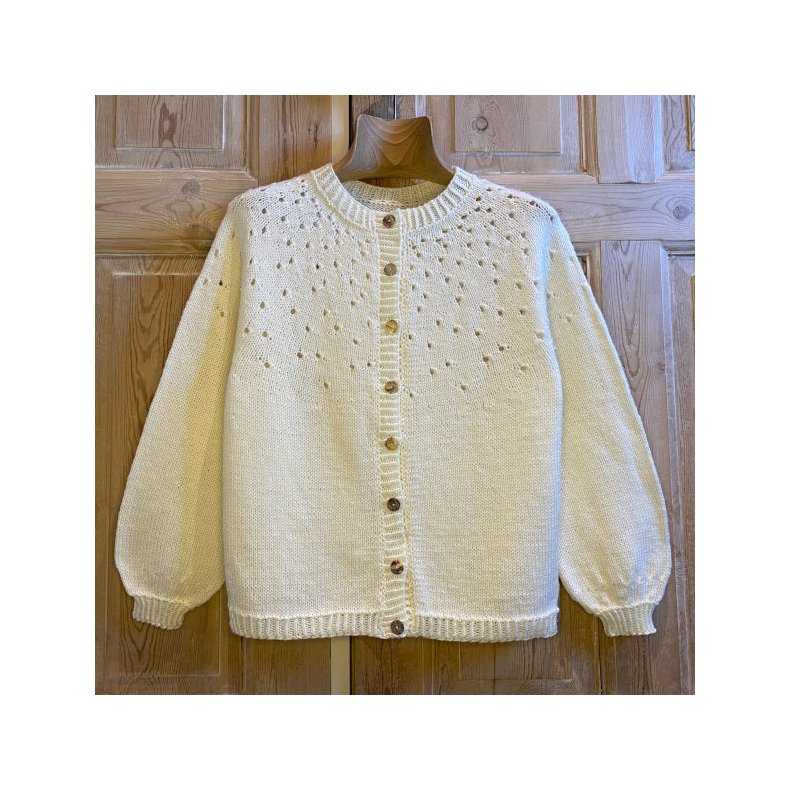 Strikkekit cardigan - model Lineas Trje