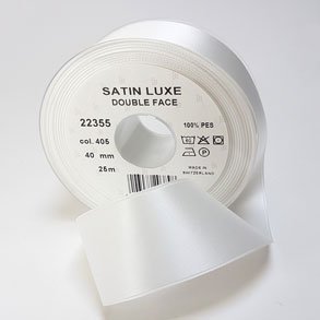 Satngband/Silkesband - Trasigt vitt satinband - nr 405